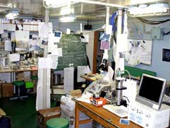 田所研究室に設置されたTiny SEM